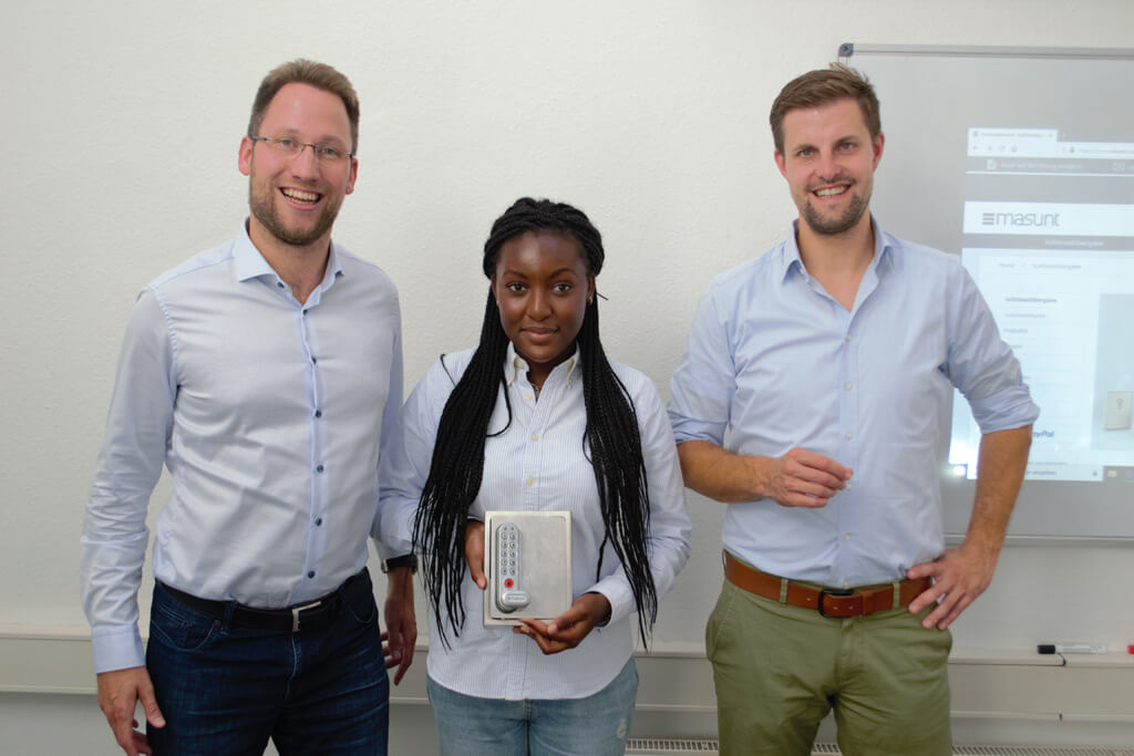 masunt-neue-mitarbeiterin Resatur GmbH is growing with housing production for industrial customers and taking on more staff