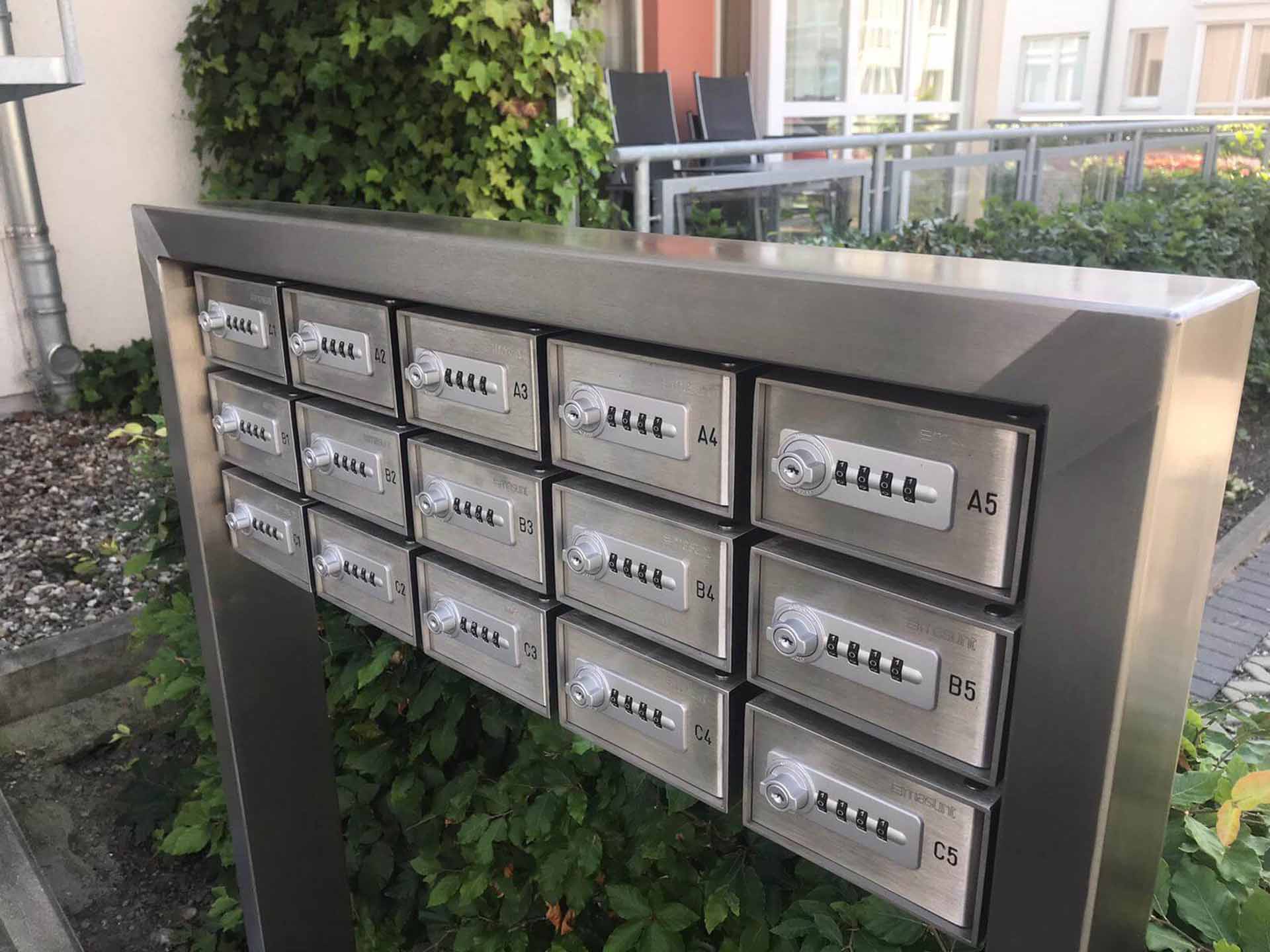 Seitenansicht masunt key deposit box wall for standalone outdoor installation I Individual deposit box placement (AISI 316)